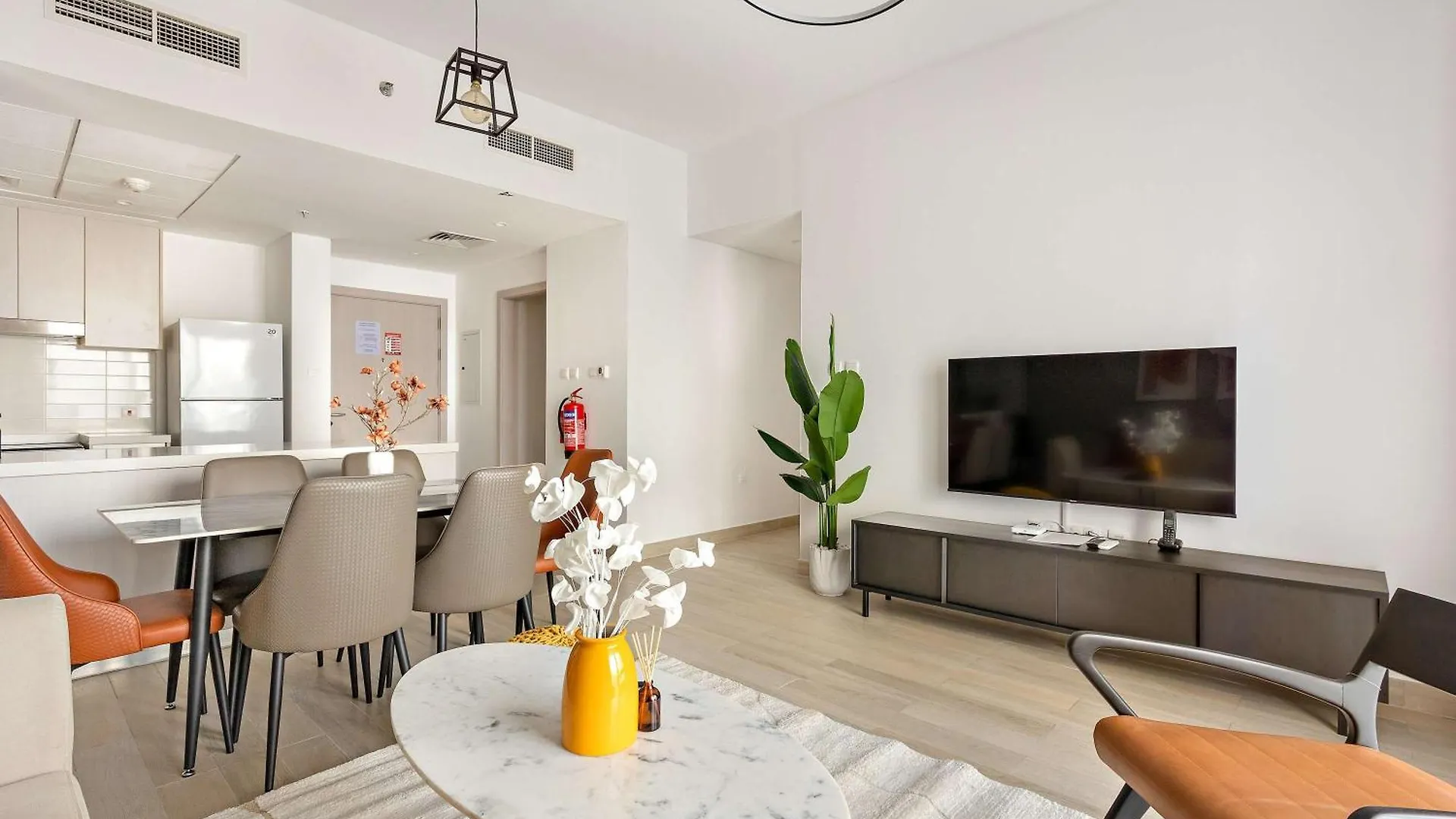 Silkhaus Grand 2 Bdr In Water'S Edge Near Canalside Abu Dhabi